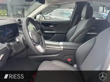 GLC 200 4M Avantgarde Navi LED AHK MBUX Kamera 1