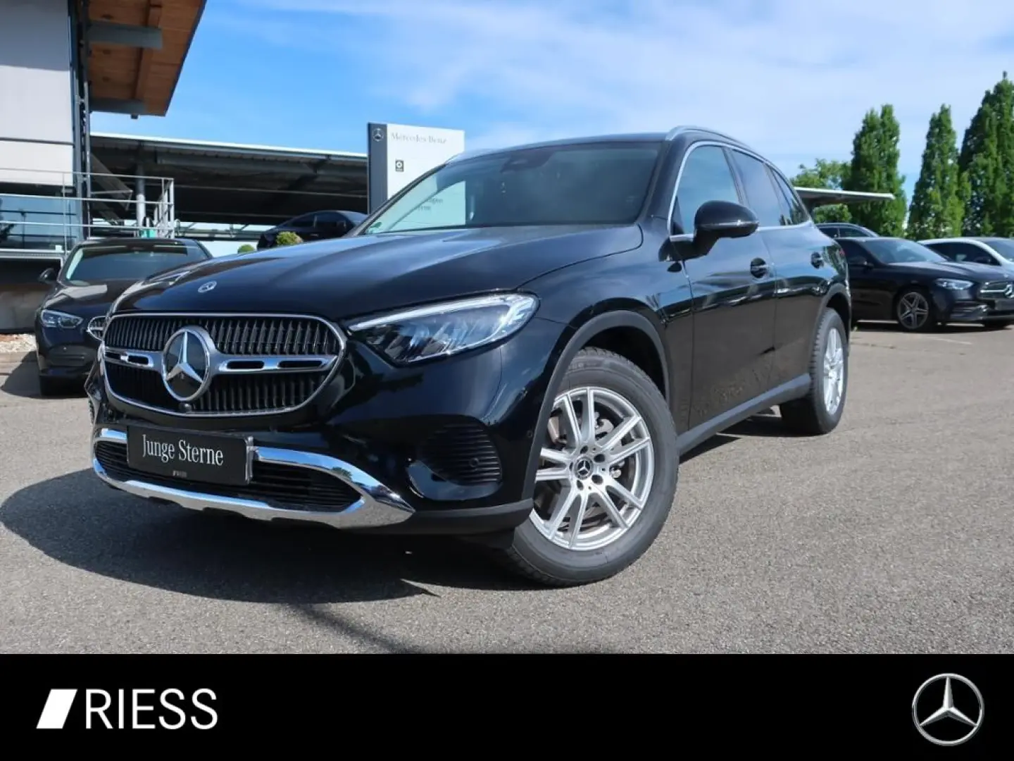 GLC 200 4M Avantgarde Navi LED AHK MBUX Kamera 1