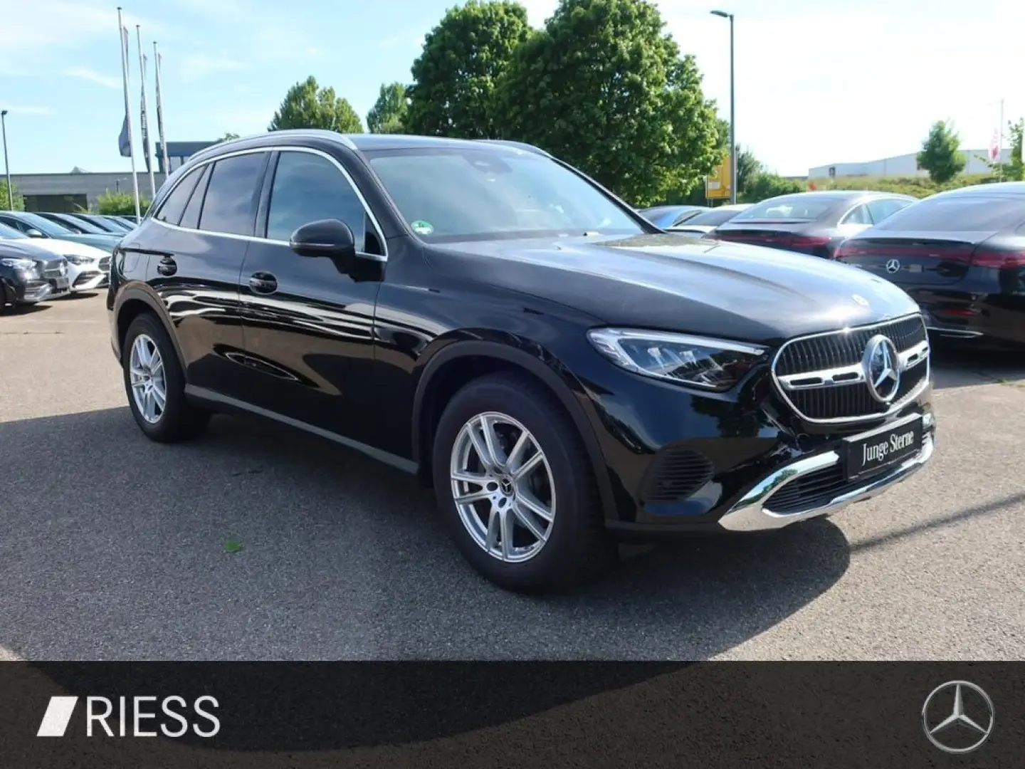 GLC 200 4M Avantgarde Navi LED AHK MBUX Kamera 1