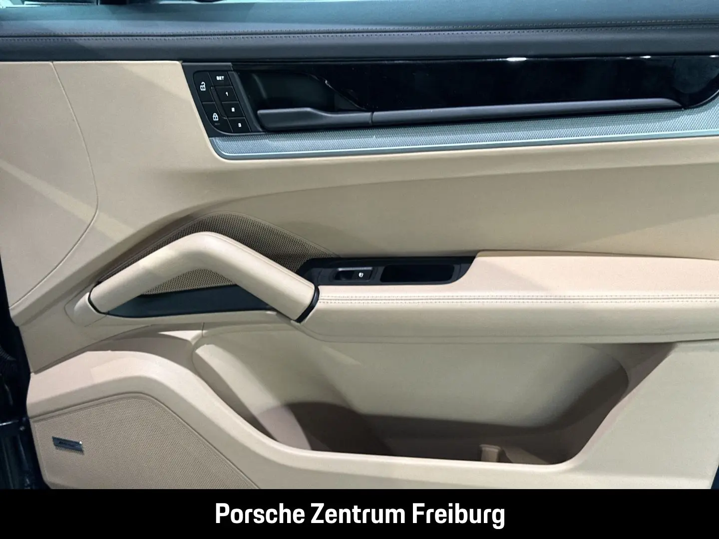 Cayenne E-Hybrid Coupe InnoDrive BOSE 21-Zoll