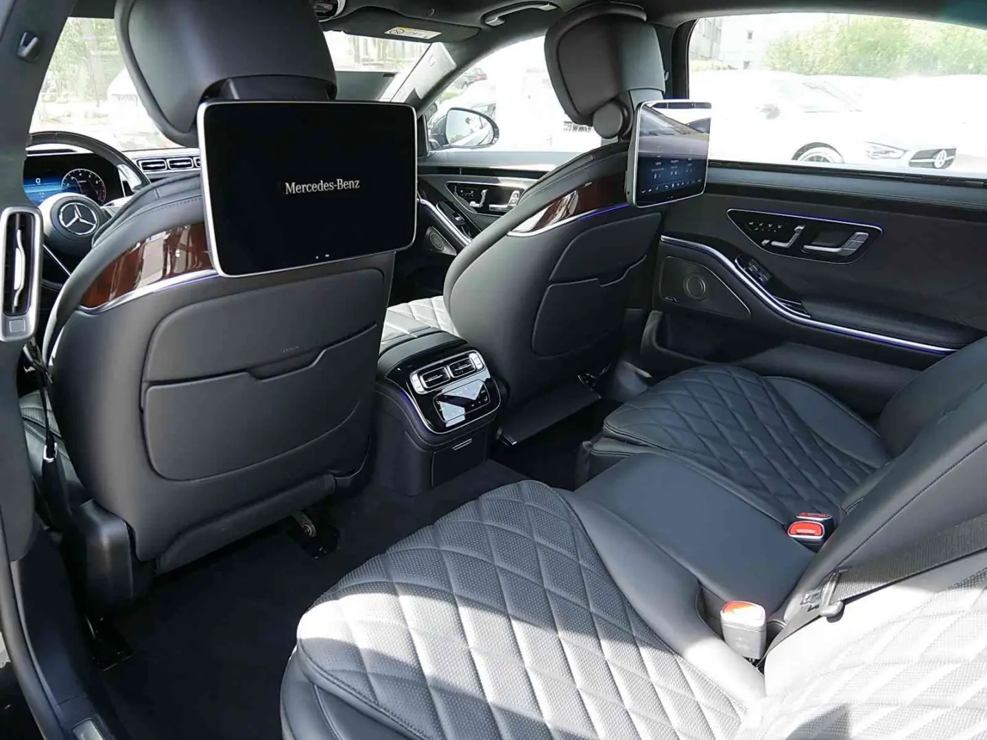 S 580 4M Limo lang AMG DRIVEPILOT+HUD+DIGITALLED+TV