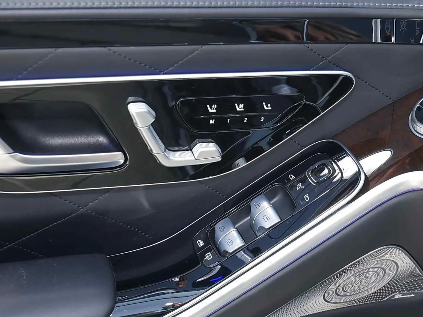 S 580 4M Limo lang AMG DRIVEPILOT+HUD+DIGITALLED+TV