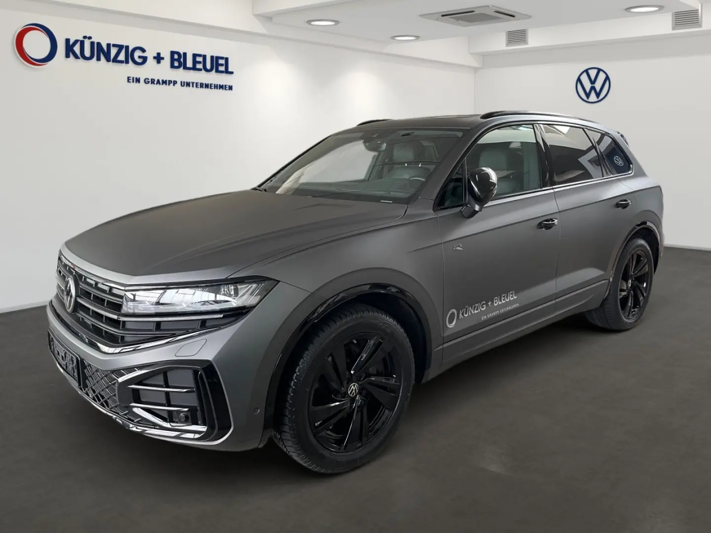Touareg R-Line 3,0 TDI Nav*Pano*StHzg*Niveau*Dyn