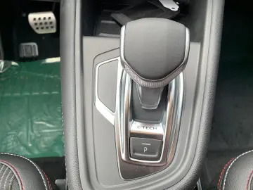 Captur R.S. LINE E-TECH PLUG-IN 160 NAVI+LED+SHZ