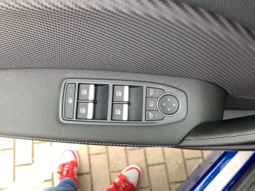 Captur R.S. LINE E-TECH PLUG-IN 160 NAVI+LED+SHZ