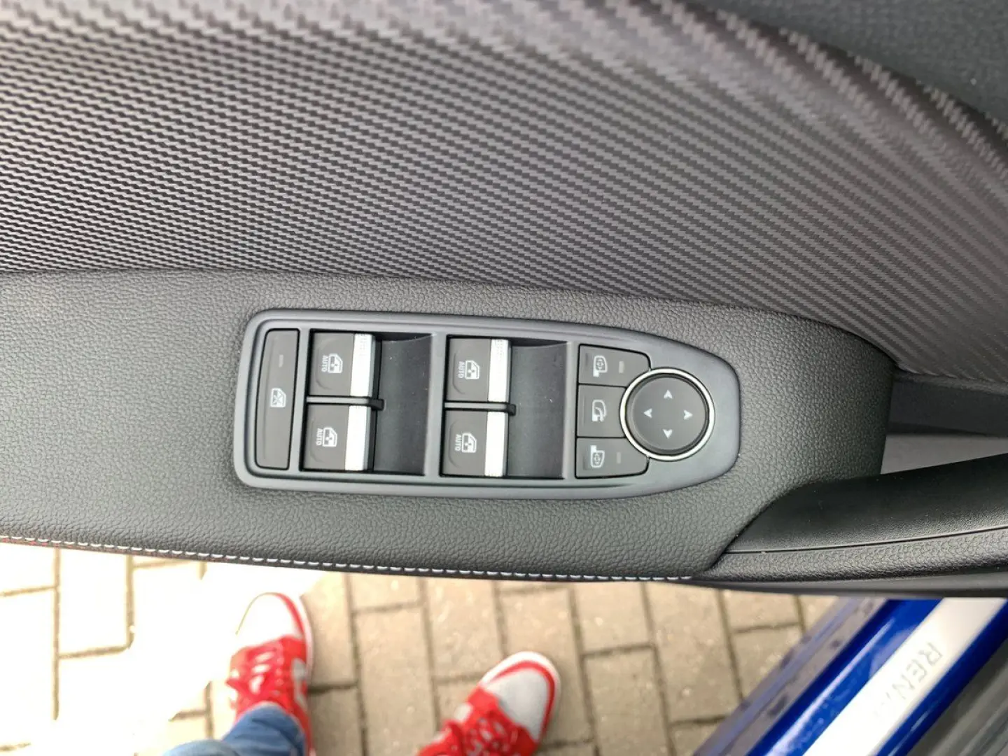 Captur R.S. LINE E-TECH PLUG-IN 160 NAVI+LED+SHZ