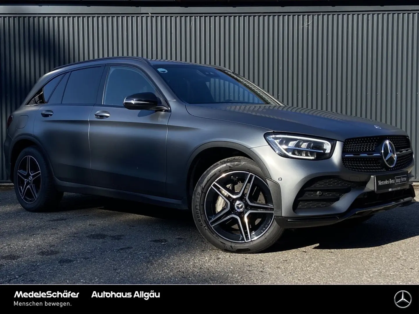 GLC 400 d 4M AMG Night AHK Air LED Kam Memo Ambi