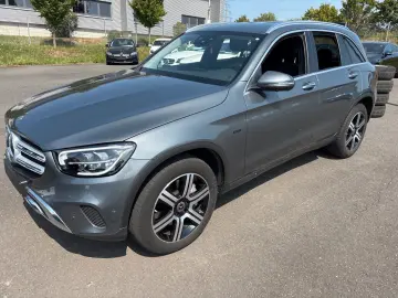 GLC300e 4M 360 KEYGO LED CARPLAY NAVI DIGITAL-TA