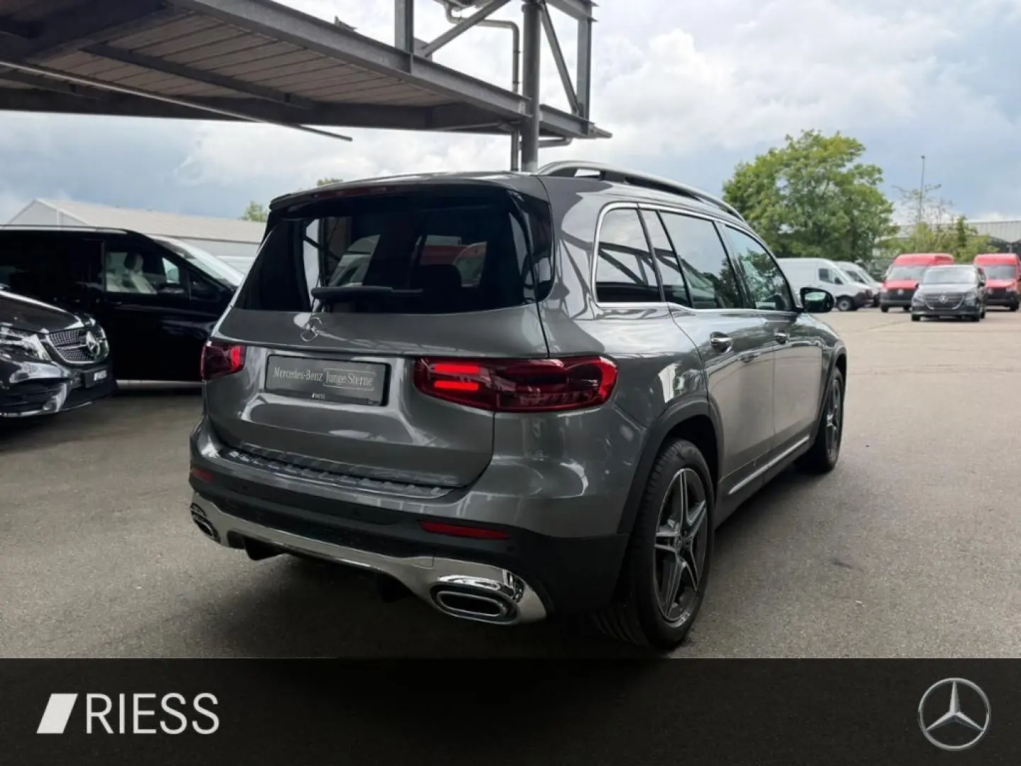 GLB 220 d 4M AMG Sport Pano AHK 7 Sitze Ambi 360