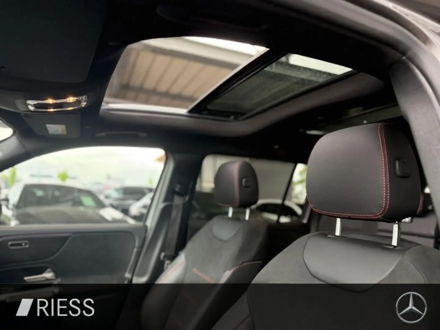 GLB 220 d 4M AMG Sport Pano AHK 7 Sitze Ambi 360