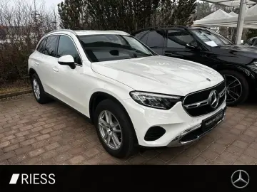 GLC 200 4M PDC SHZ LED SpurH Navi LM el.Heck