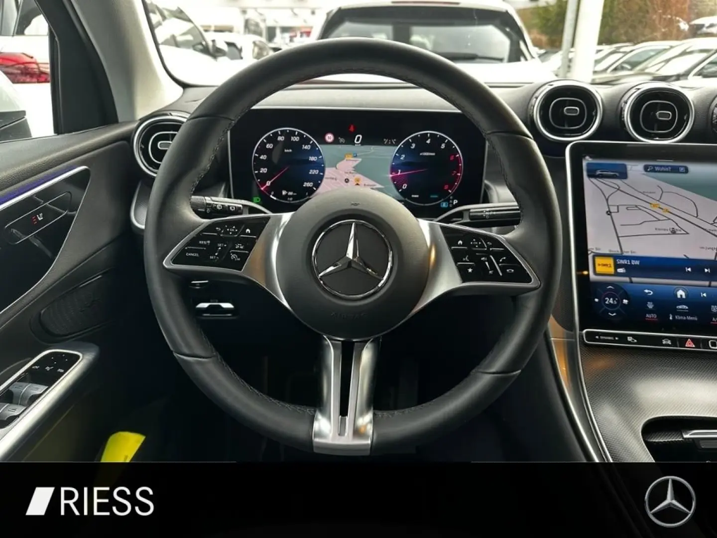 GLC 200 4M PDC SHZ LED SpurH Navi LM el.Heck