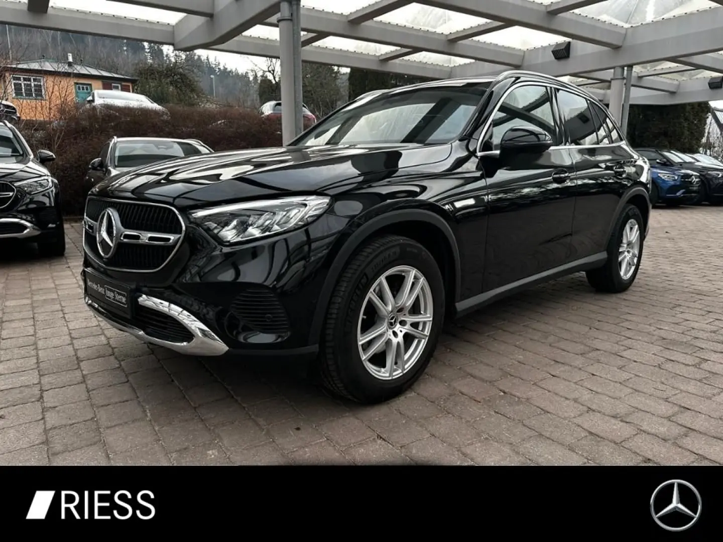 GLC 200 4M PDC SHZ LED SpurH Navi LM el.Heck