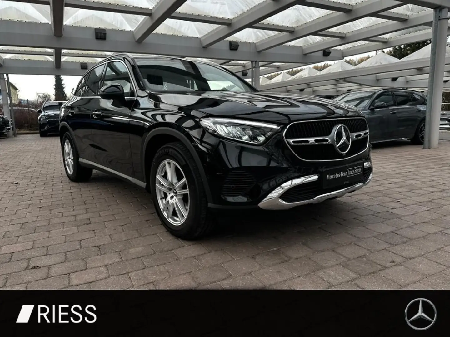 GLC 200 4M PDC SHZ LED SpurH Navi LM el.Heck