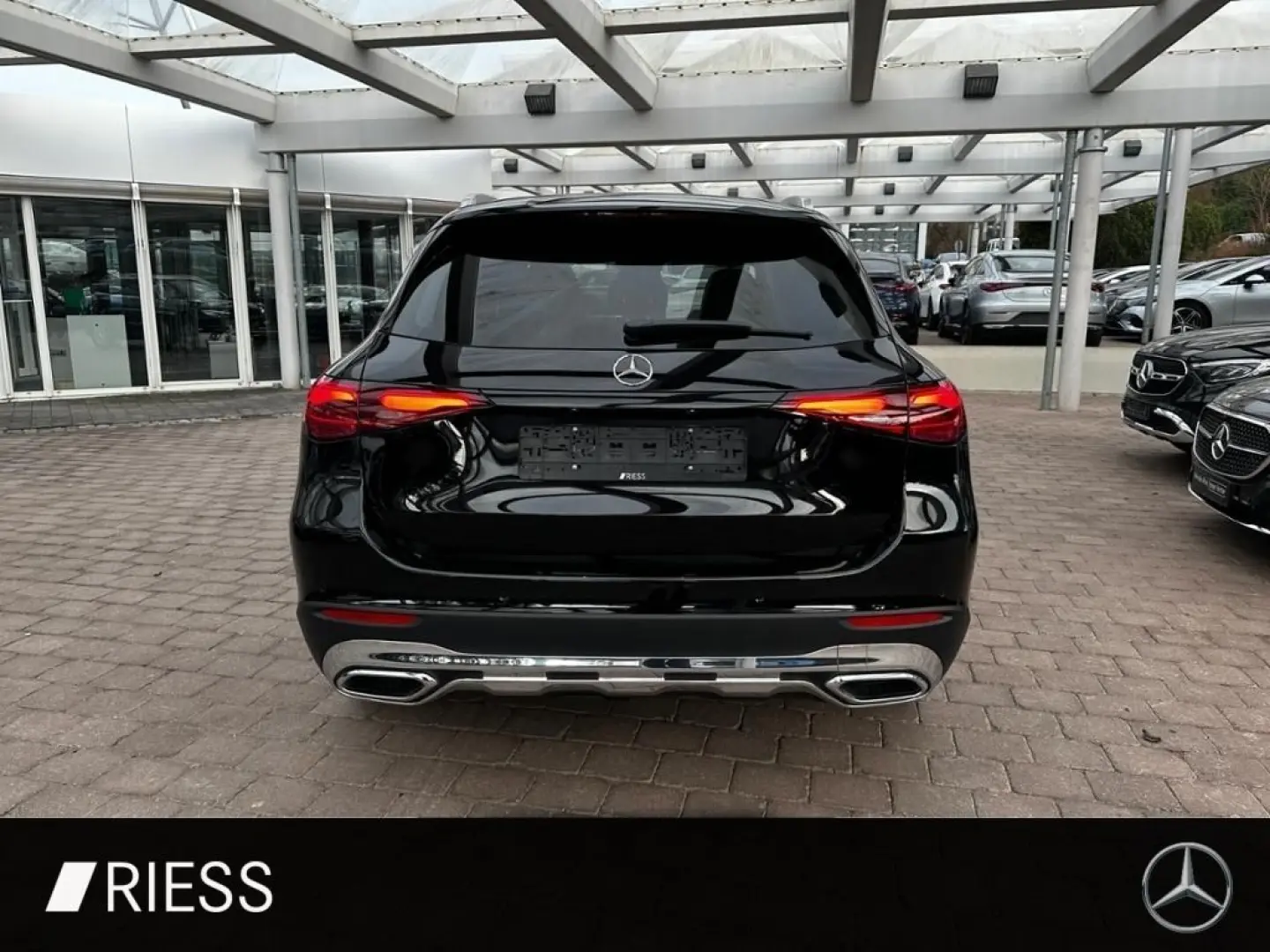 GLC 200 4M PDC SHZ LED SpurH Navi LM el.Heck