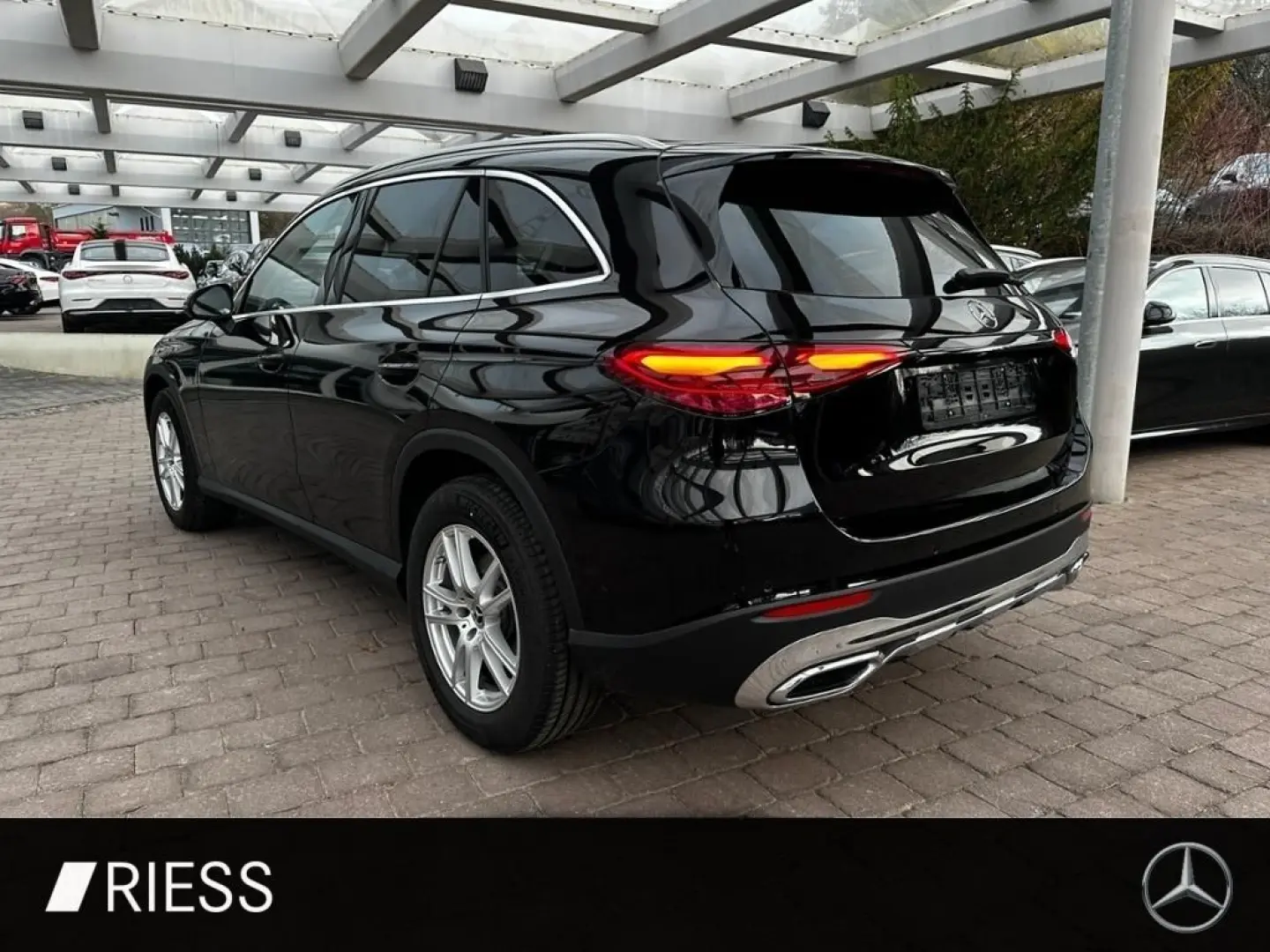 GLC 200 4M PDC SHZ LED SpurH Navi LM el.Heck