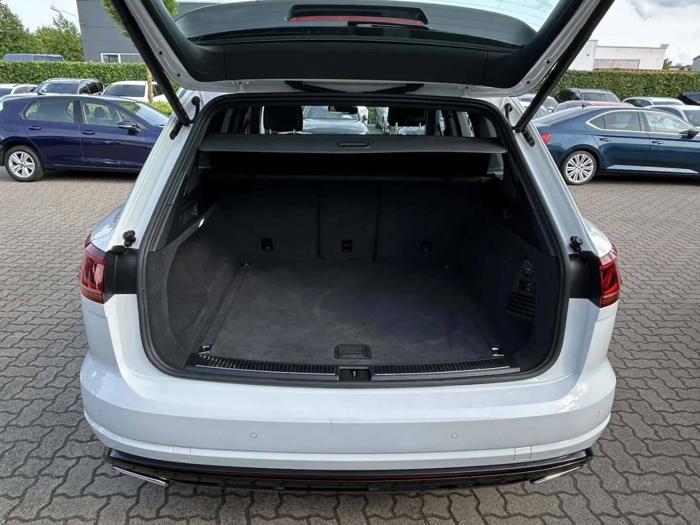 Touareg 3.0 TDI DSG R-Line 4Motion Black Style