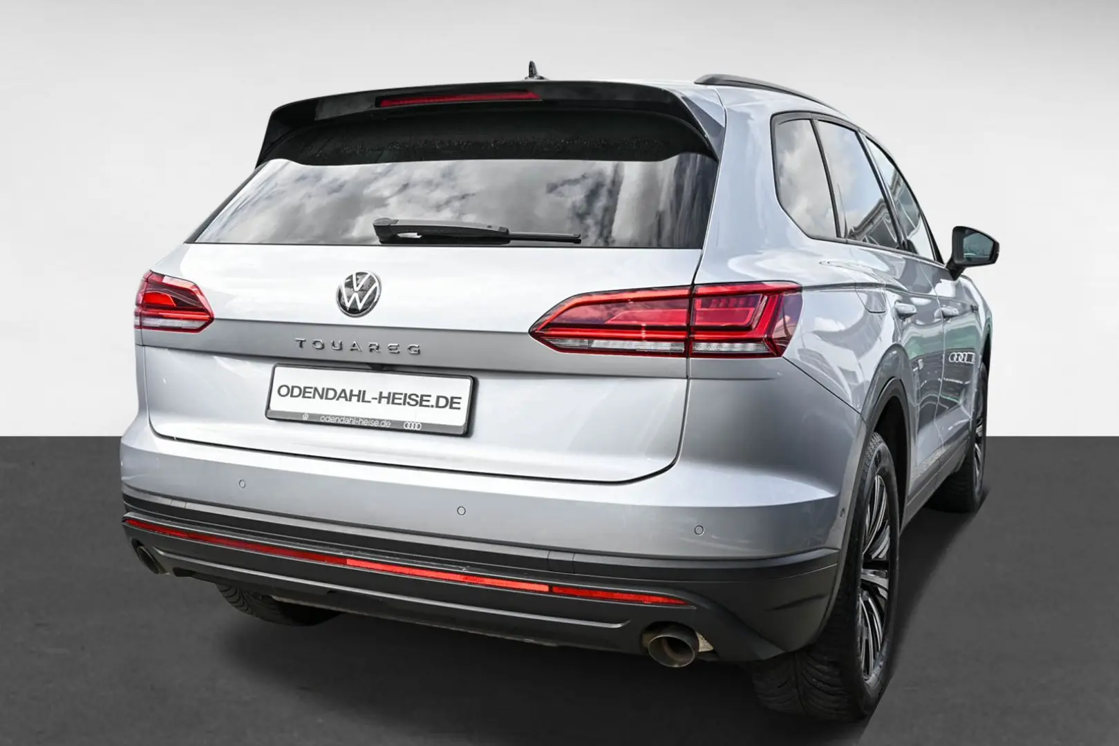 Touareg 3.0 TDI 4MOTION Tiptronic MASSAGE/ PANO/