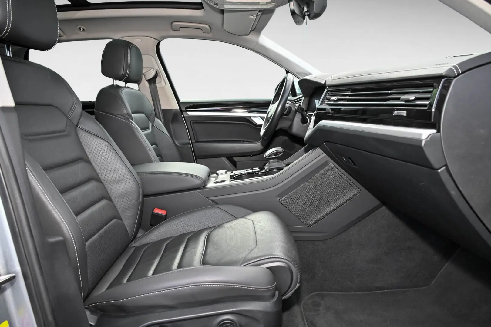 Touareg 3.0 TDI 4MOTION Tiptronic MASSAGE/ PANO/