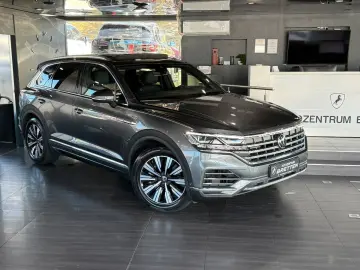 Touareg 3.0 Elegance eHybrid 4M Pano Luft Matrix