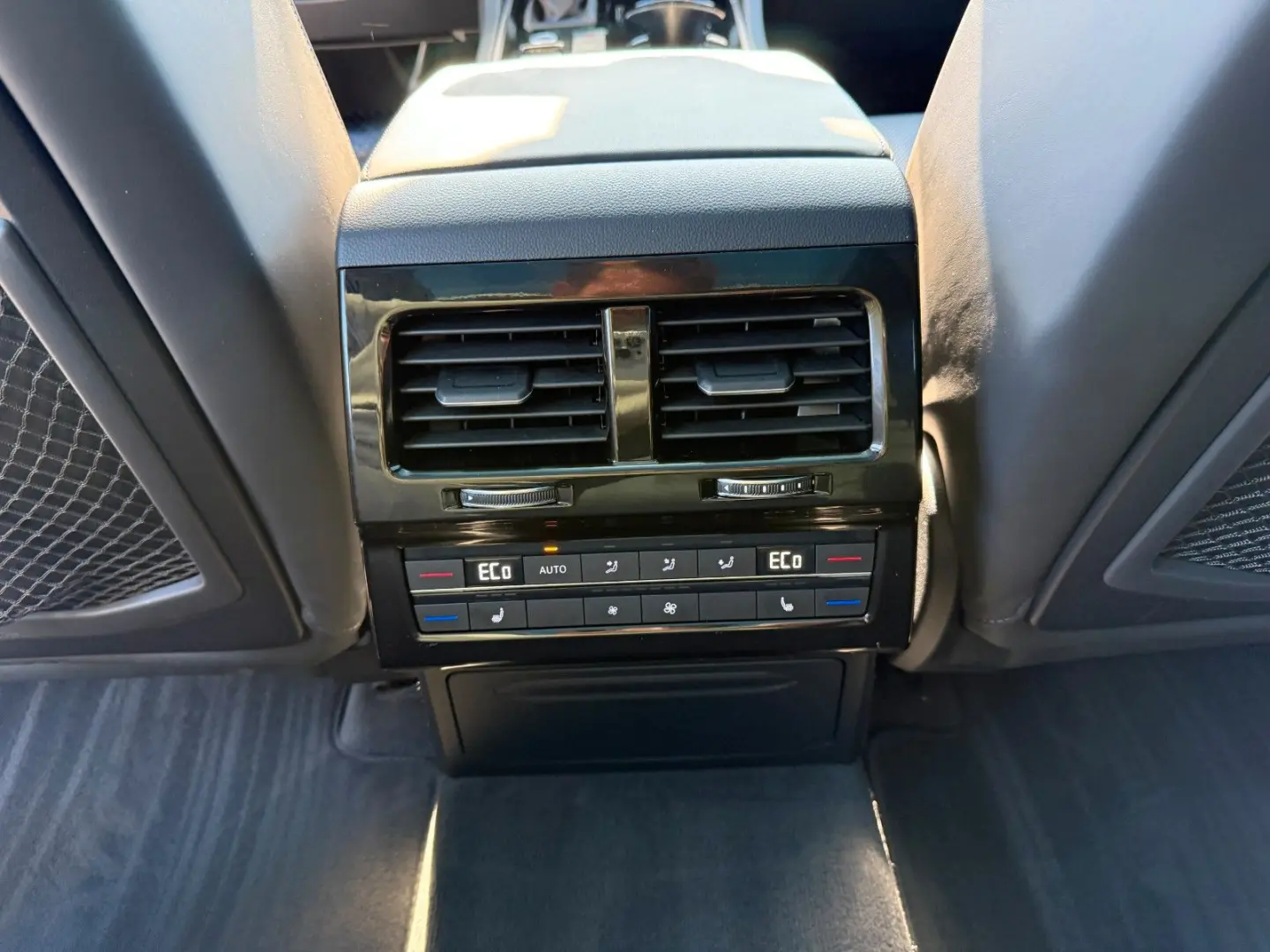 Touareg 3.0 Elegance eHybrid*4M*Pano*Luft*Matrix