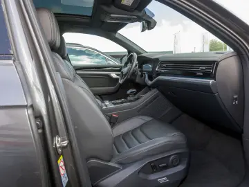 Touareg 3.0 TDI R-LINE BLACK IQ VIRTUAL AIR PANO