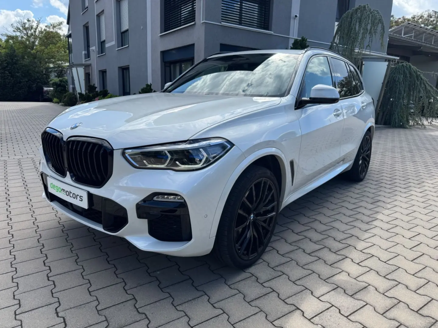 X5 M50i*MASSAGE*SKY LOUNGE*