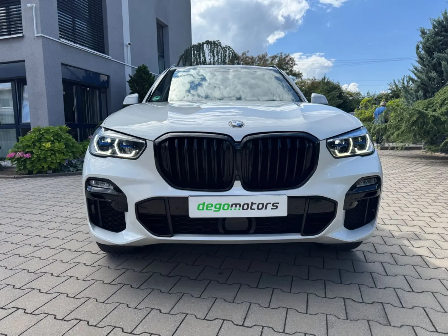 X5 M50i*MASSAGE*SKY LOUNGE*
