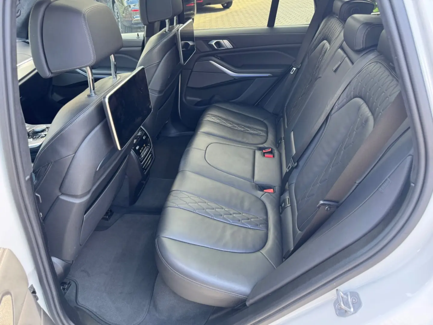 X5 M50i*MASSAGE*SKY LOUNGE*