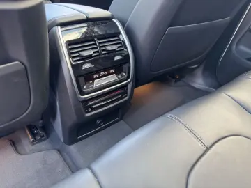 X5 M50i*MASSAGE*SKY LOUNGE*