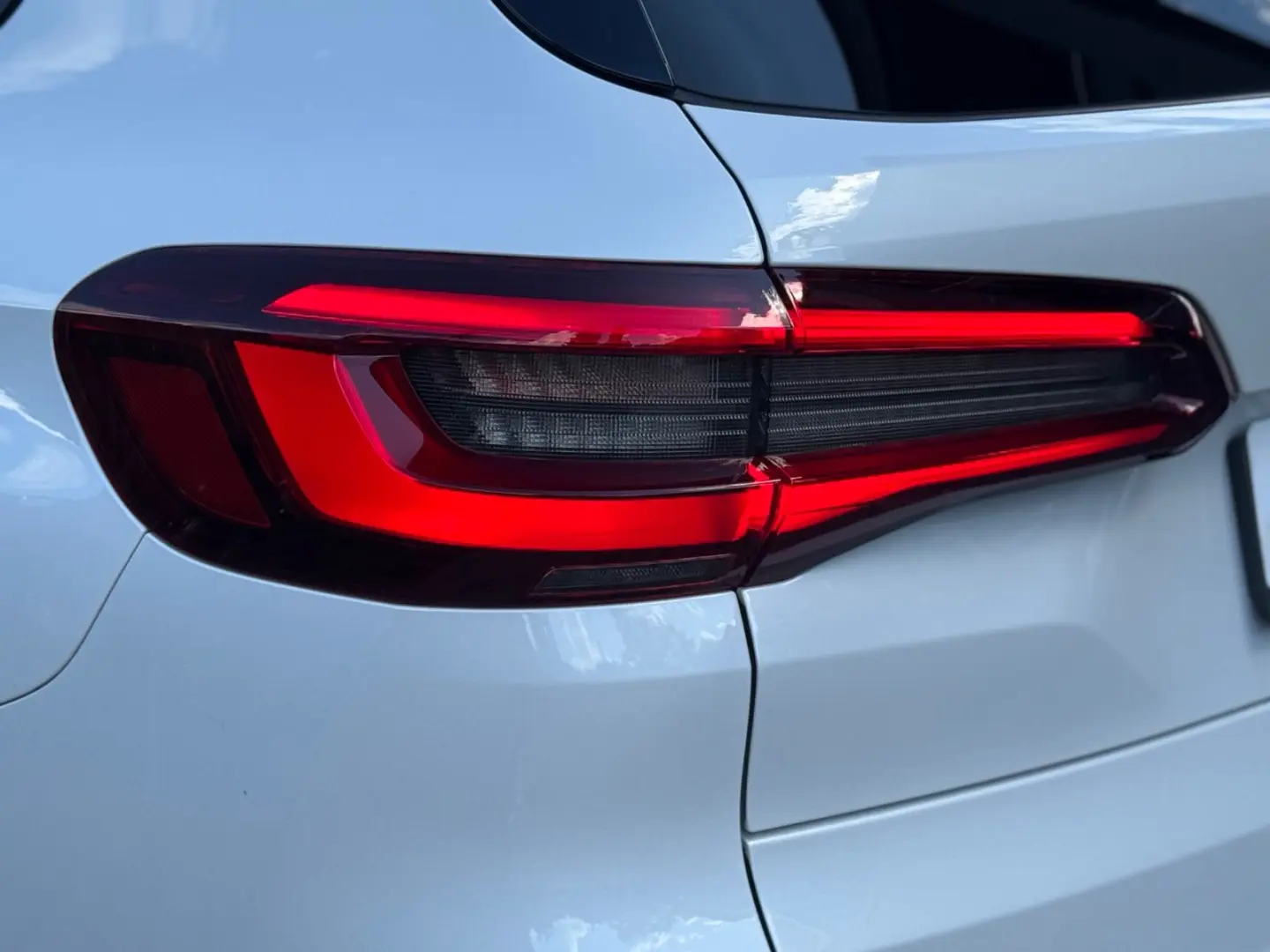 X5 M50i*MASSAGE*SKY LOUNGE*