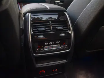 X5 30d M SPORT.DR.ASS.LUFT.SOFTC.PANO.AHK.2STÜCK
