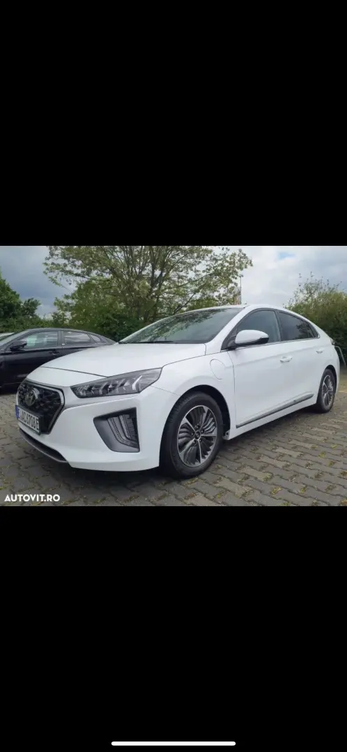 HYUNDAI IONIQ - plug in Hybrid 2022 / 9200km