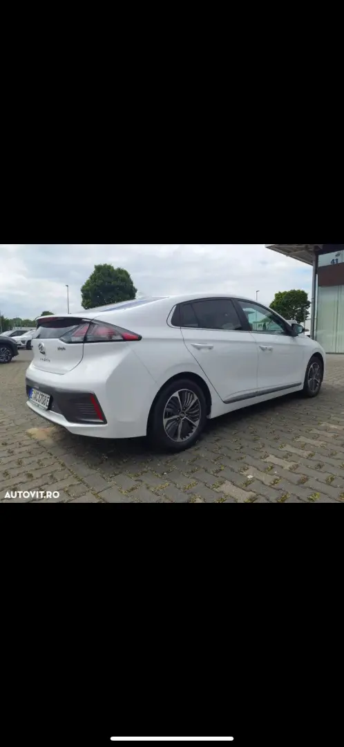 HYUNDAI IONIQ - plug in Hybrid 2022 / 9200km