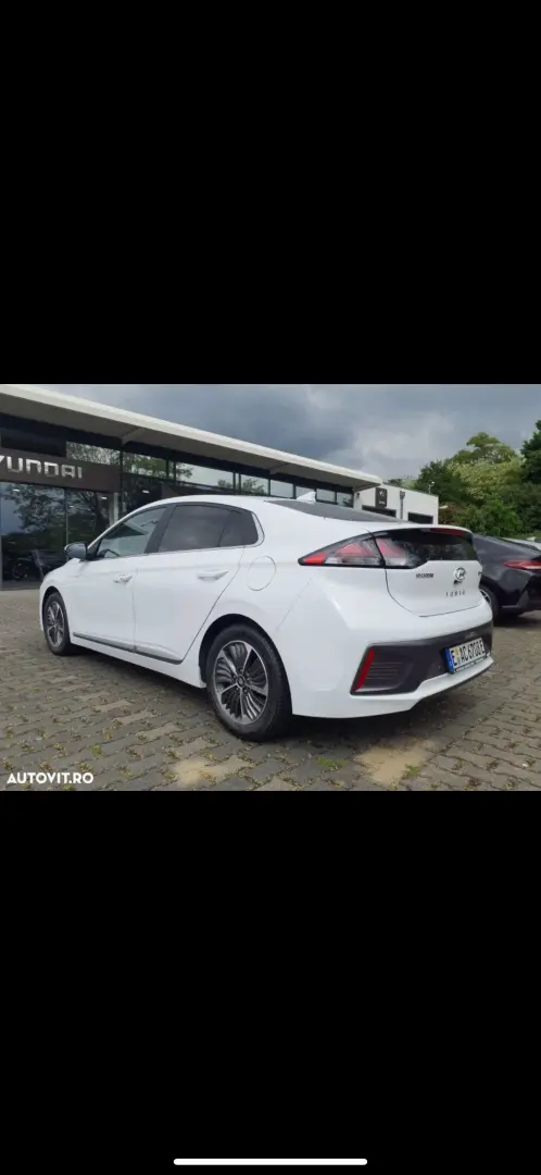 HYUNDAI IONIQ - plug in Hybrid 2022 / 9200km