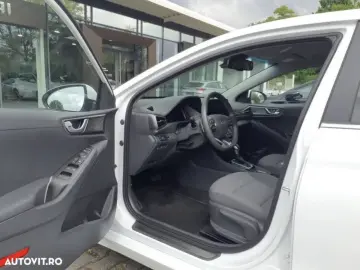 HYUNDAI IONIQ - plug in Hybrid 2022 / 9200km