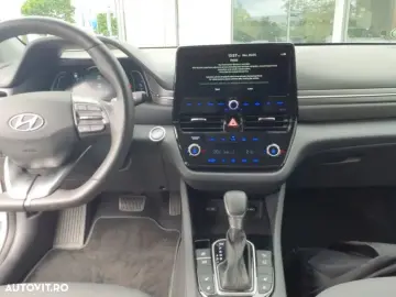 HYUNDAI IONIQ - plug in Hybrid 2022 / 9200km