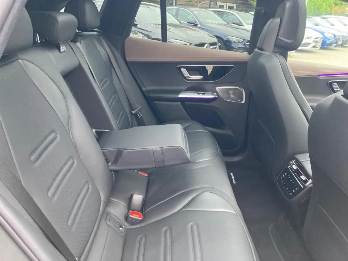EQE 43 AMG SUV 4M +SHZ+Pano+AHK+HUD+S-Sitz+ACC