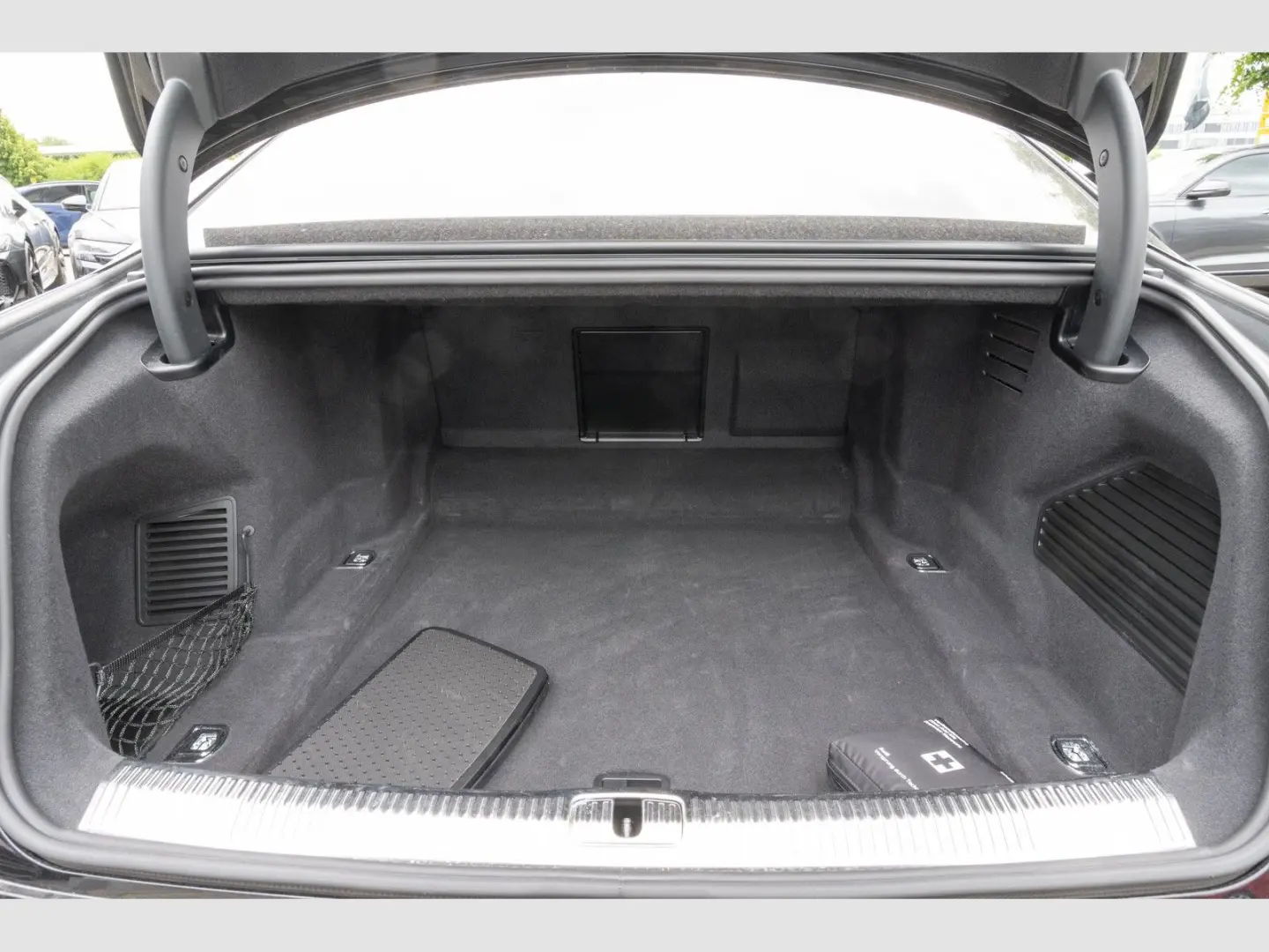 A8 L 60TFSI Ruhesitz/B+O Advanced/RSE/STHZ/185UP