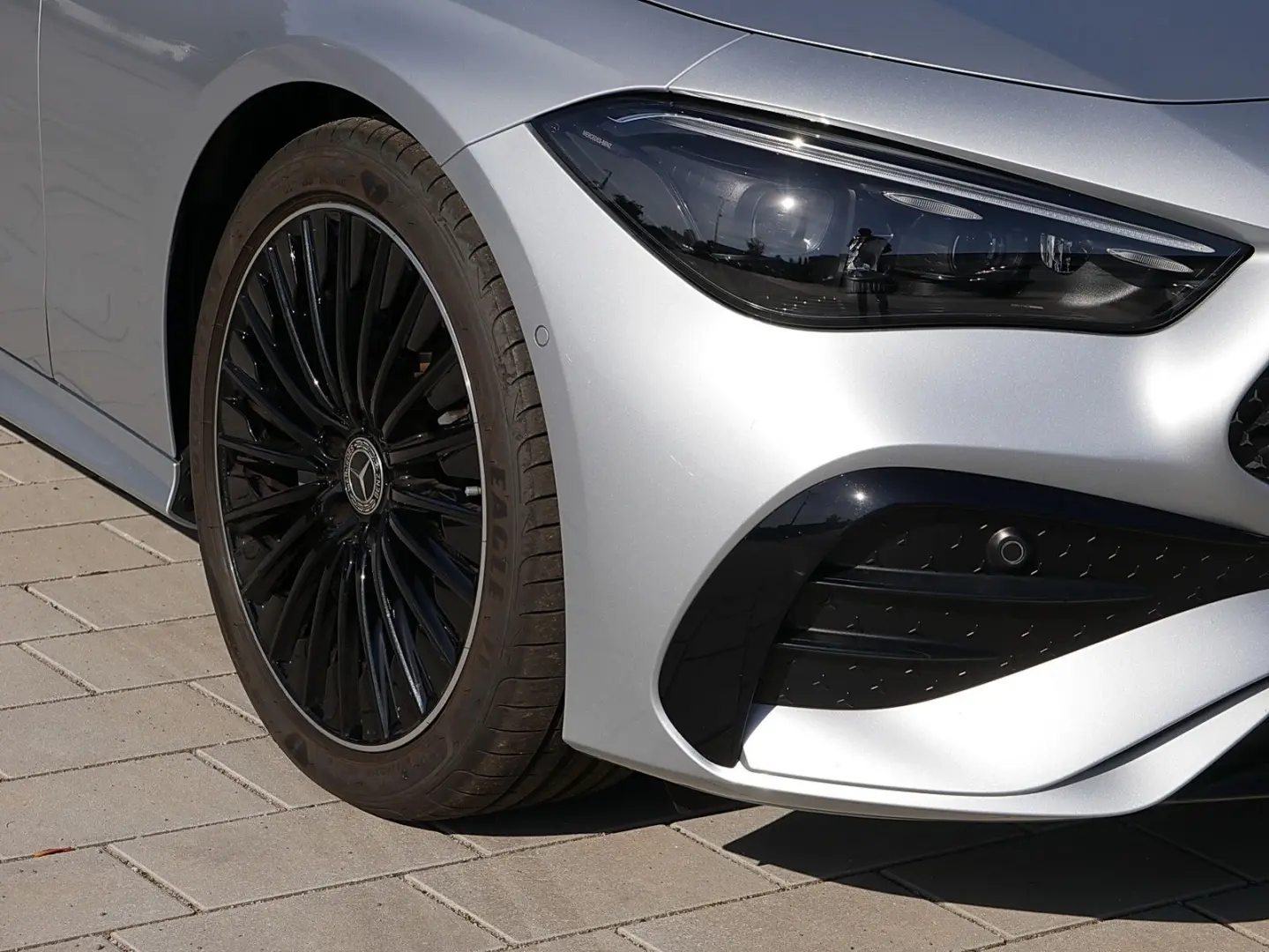 CLE 200 Coupé AMG+PANO+DIST+MEMORY+DIGITAL LIGHT