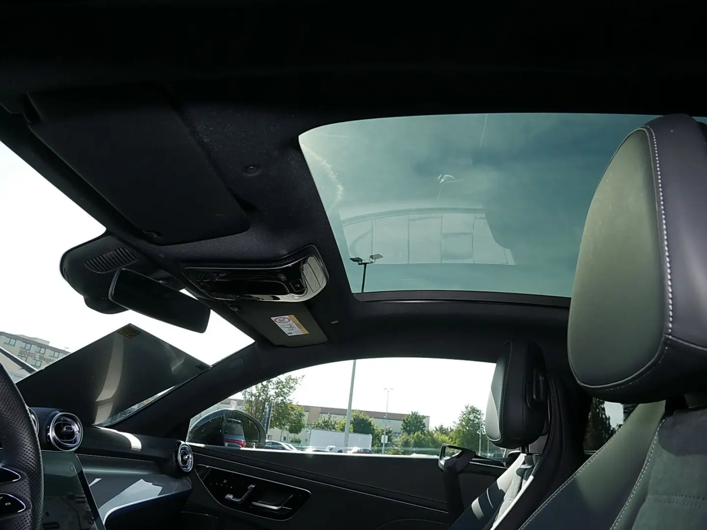 CLE 200 Coupé AMG+PANO+DIST+MEMORY+DIGITAL LIGHT