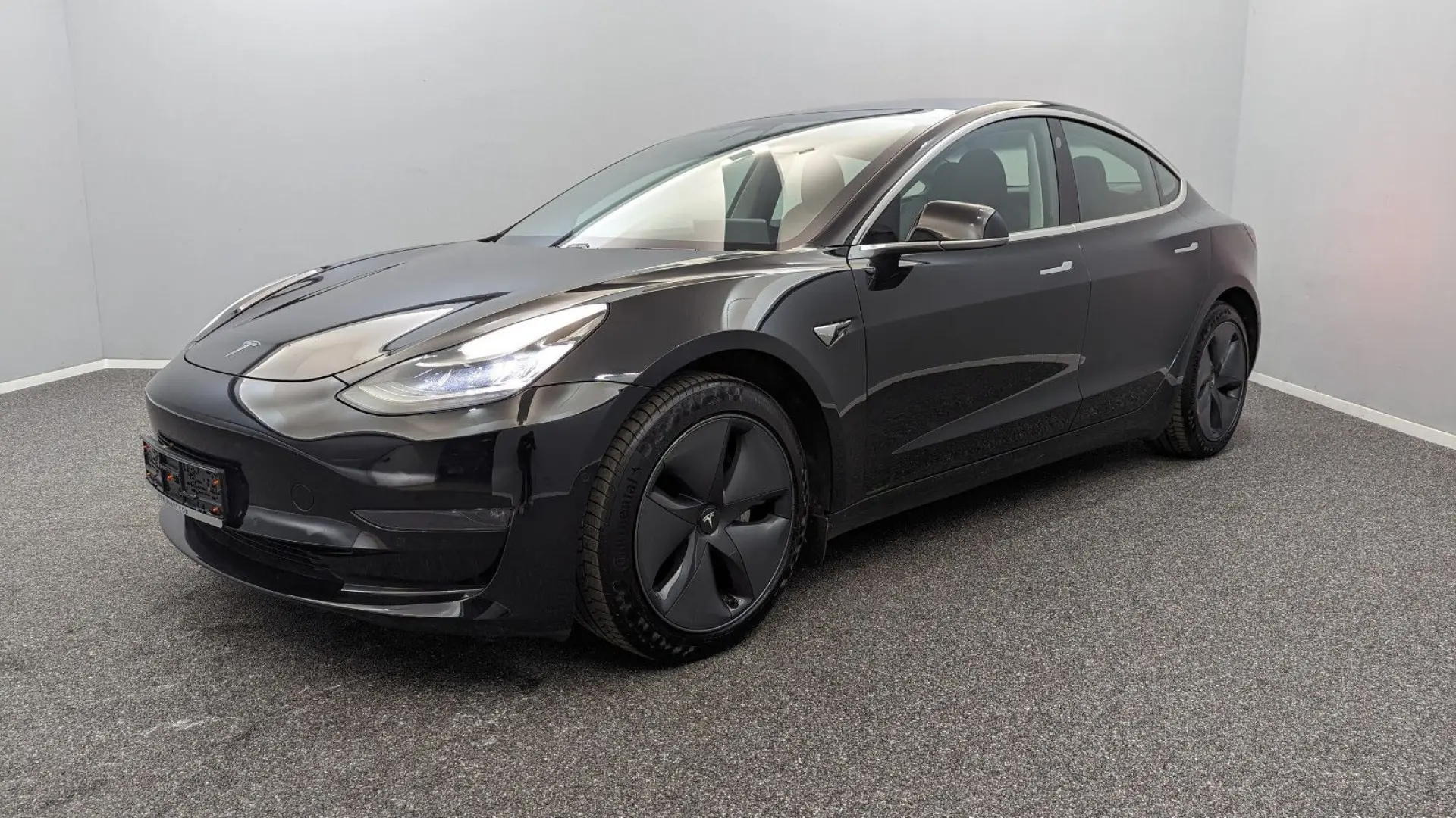Model 3 Long Range Dual AWD*PANO*BLACK/BLACK
