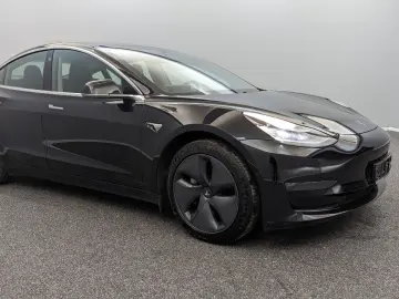Model 3 Long Range Dual AWD*PANO*BLACK/BLACK