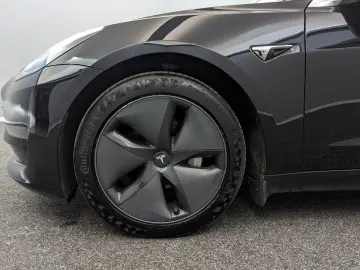 Model 3 Long Range Dual AWD*PANO*BLACK/BLACK