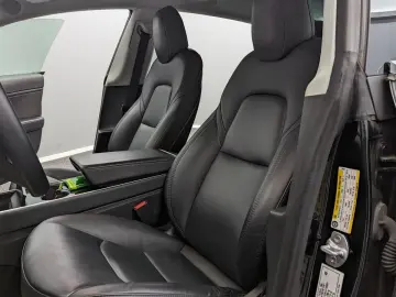Model 3 Long Range Dual AWD*PANO*BLACK/BLACK