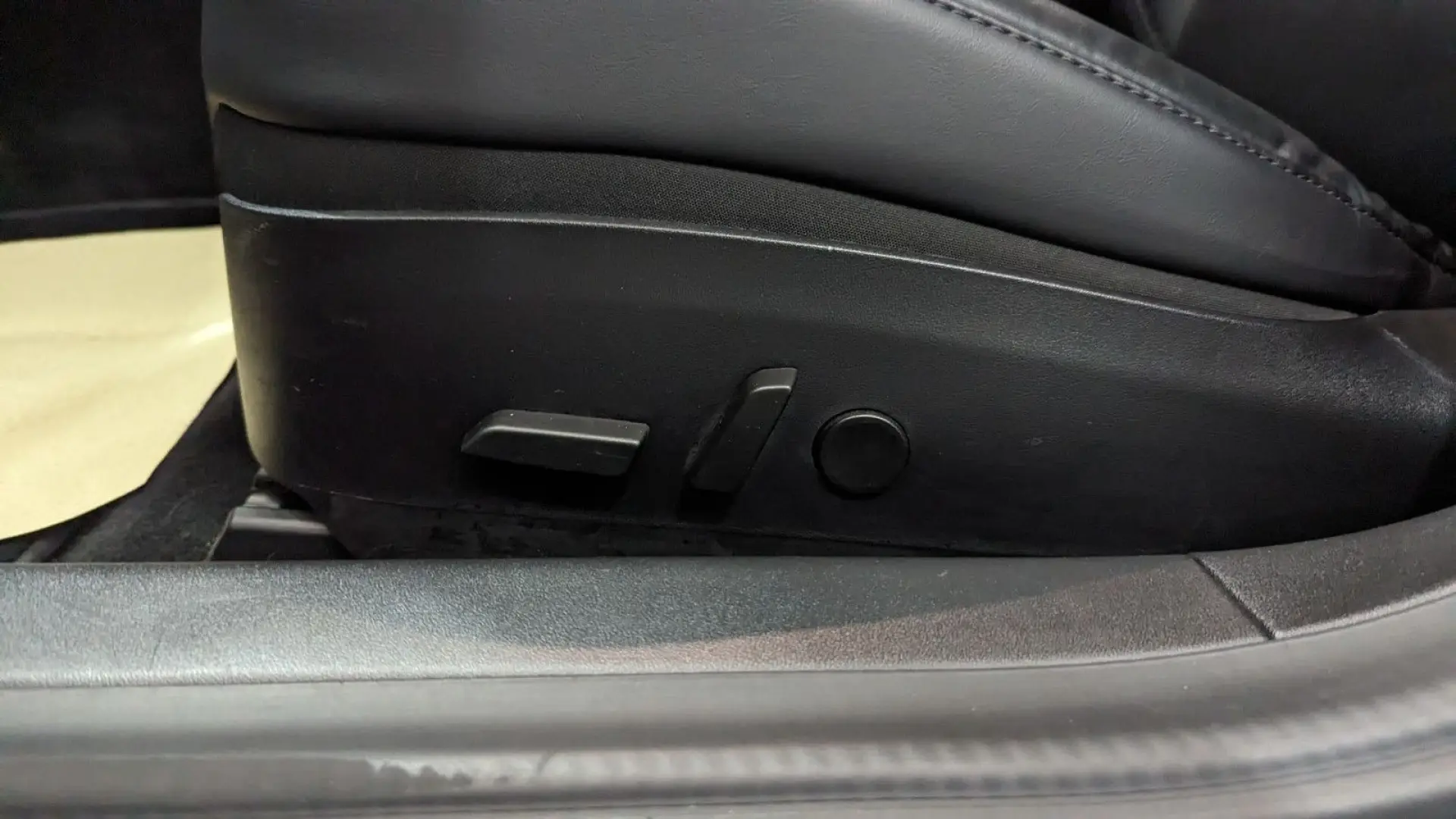 Model 3 Long Range Dual AWD*PANO*BLACK/BLACK