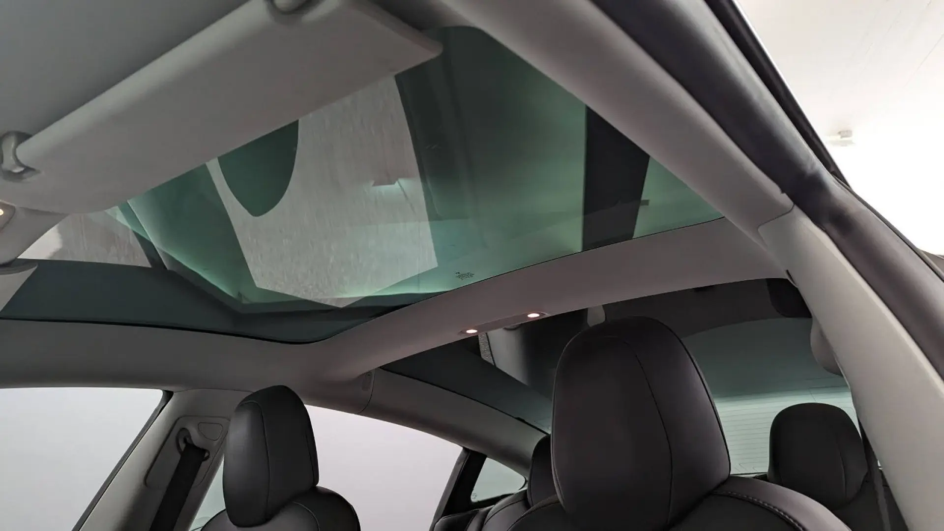 Model 3 Long Range Dual AWD*PANO*BLACK/BLACK
