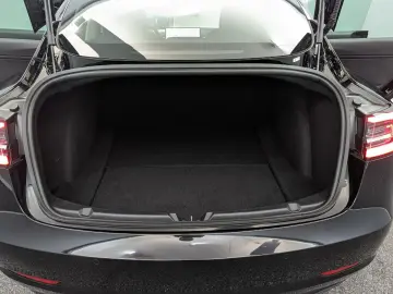 Model 3 Long Range Dual AWD*PANO*BLACK/BLACK