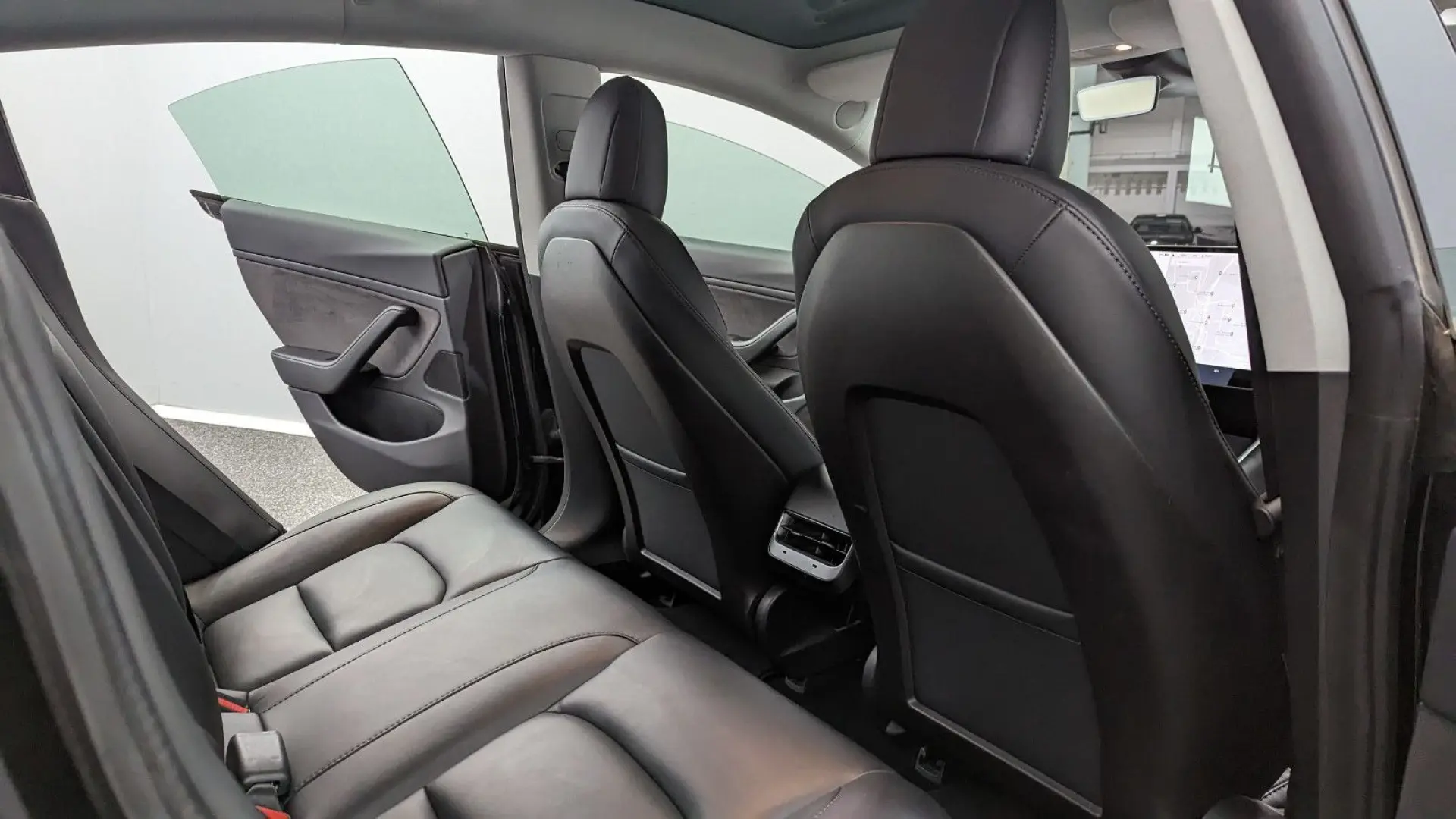 Model 3 Long Range Dual AWD*PANO*BLACK/BLACK