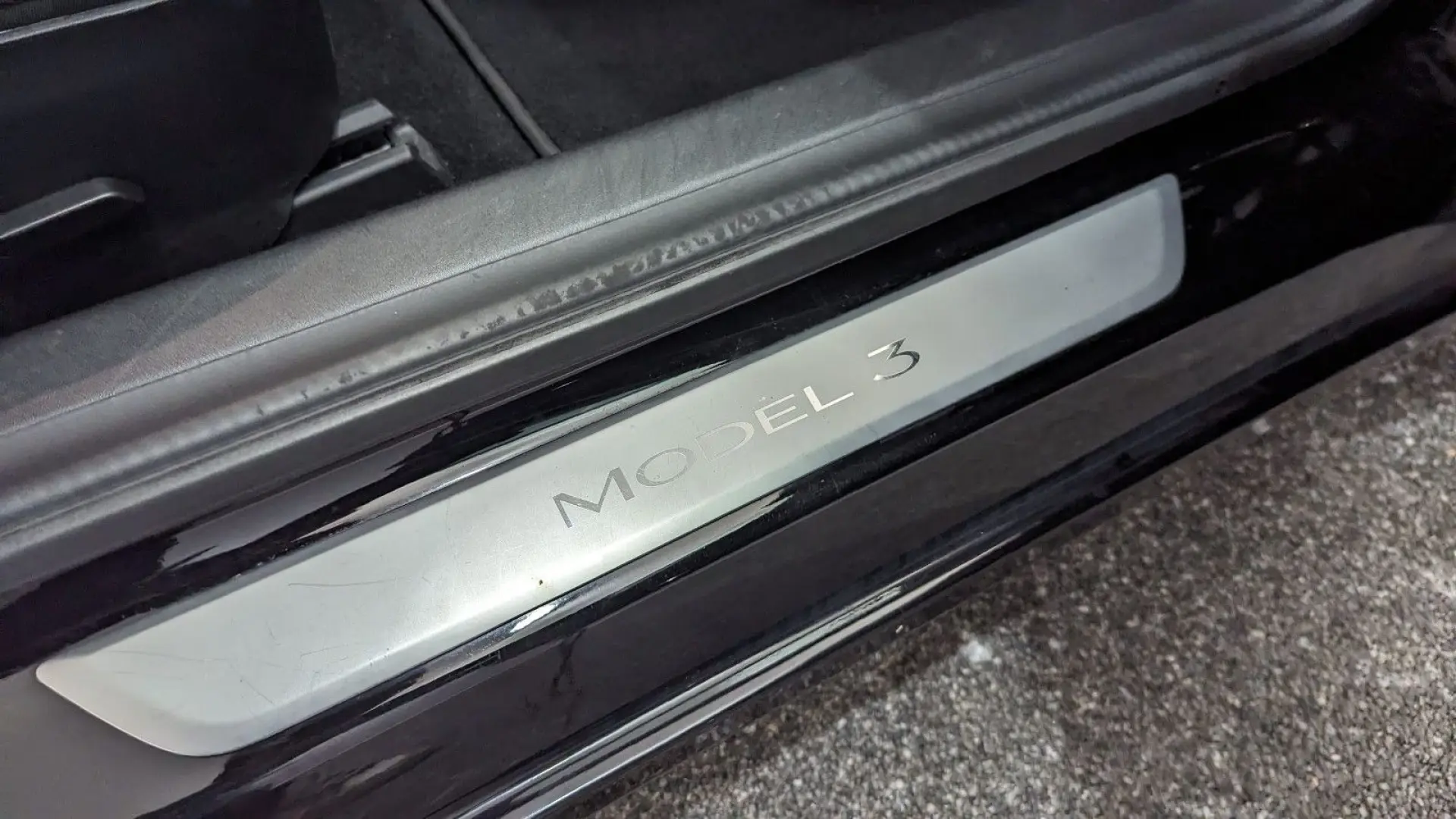 Model 3 Long Range Dual AWD*PANO*BLACK/BLACK